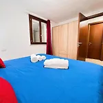 Semesterbostad Del Moro, Free Wifi, 300mt From Sinzias'