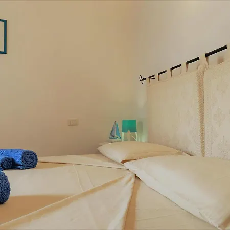 Del Moro, Free Wifi, 300mt From Sinzias' Vakantiehuis