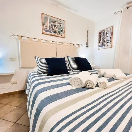 Del Moro, Free Wifi, 300mt From Sinzias' Casa vacanze